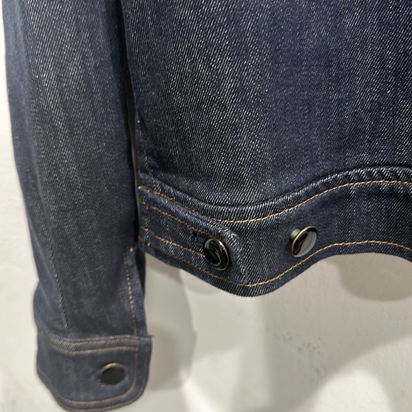 J Crew Denim lady Jean jacket in Stay Navy wash size medium. Button up collar - Picture 7 of 7